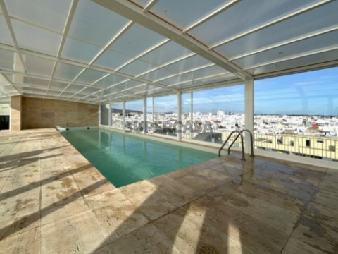 Apartamento T4 Contemporâneo com Piscina em Condomínio Exclusivo - Olhão