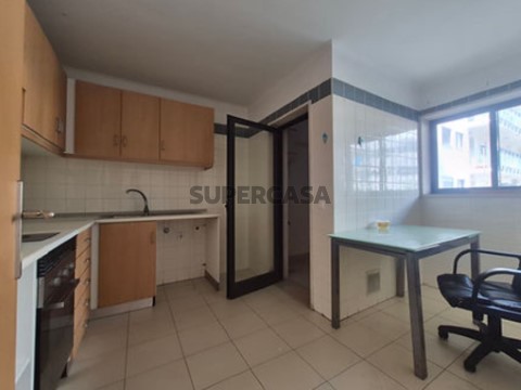 Apartamento Ameixoeira