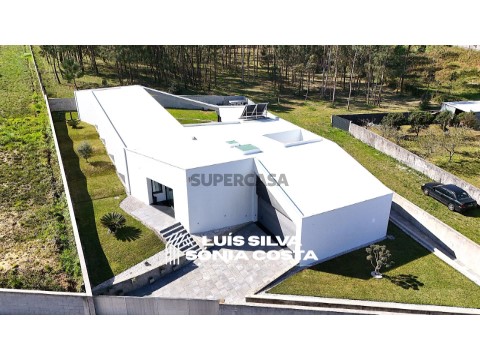 Moradia T5 em São João de Ver, Santa Maria da Feira