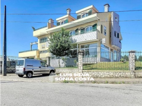 Moradia T5 em Escapães, Santa Maria da Feira