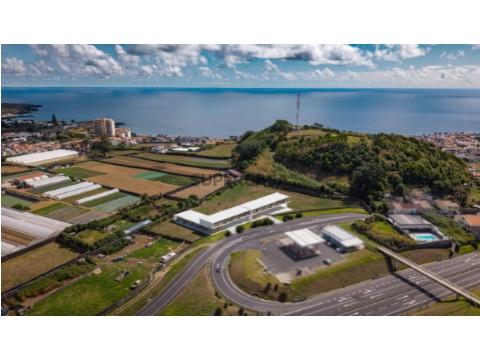 Bebaubares Grundstück auf São Roque, Ponta Delgada
