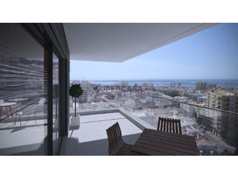 Apartamento T4 Duplex em Faro (Sé e São Pedro), Faro