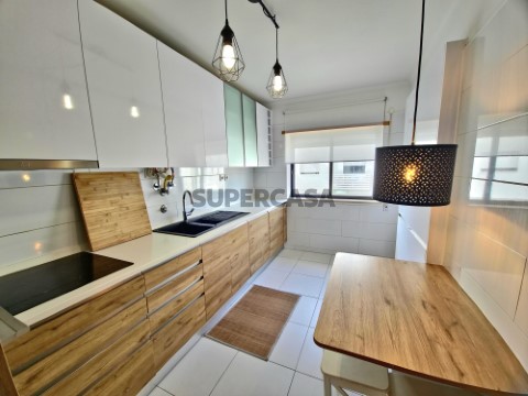 Apartamento T3 na Rua José Rosário da Silva, Faro (Sé e São Pedro)
