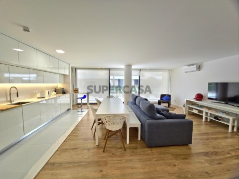 Apartamento T4 na Avenida 5 de Outubro, Olhão