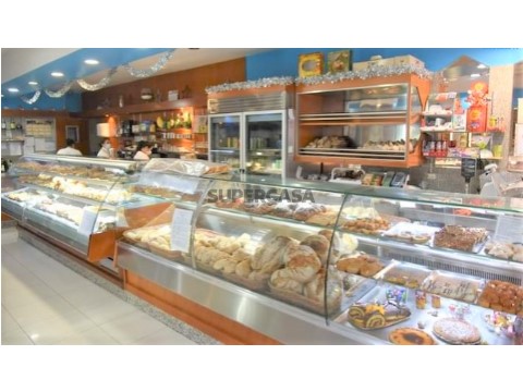 Padaria / Pastelaria para trespasse - Castelo Branco - centro - Vitrine