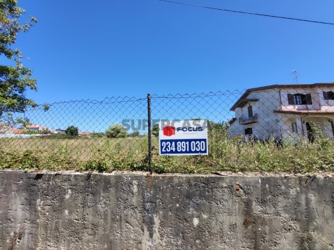 Lote de terreno para moradia geminada - Santa Joana