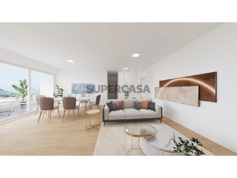 Apartamento T3 com Varanda, Vista Mar e Castelo | Sesimbra 1