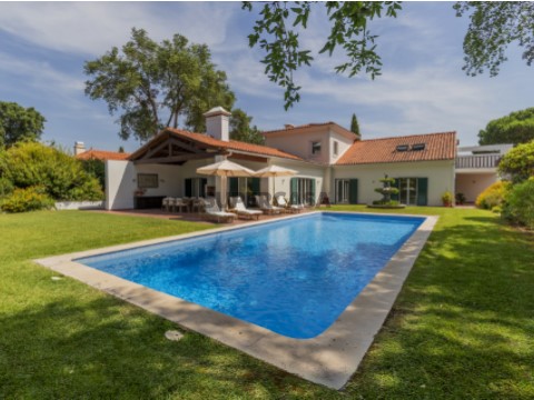 Moradia T4 com Piscina e Jardim Privado | Quinta do Peru Golf & Country Club 1
