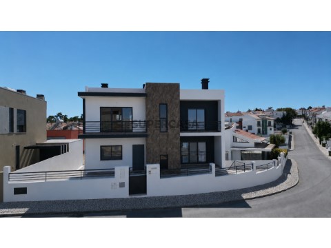 Moradia T5 com garagem de 100 m² | Almada 1