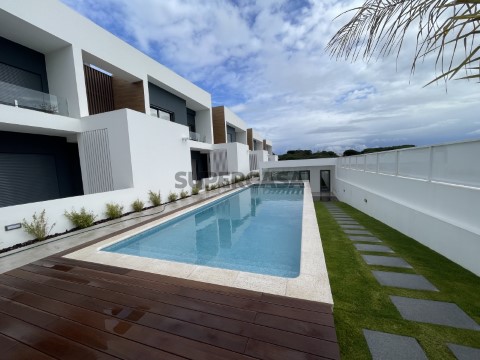condominio e piscina