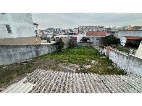 Lote em Casal de Cambra, Sintra