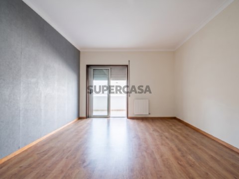 SALA - 1