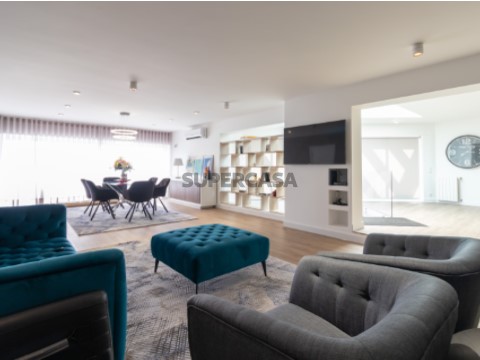 Moradia T4 Triplex em Escapães, Santa Maria da Feira