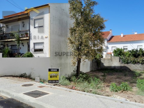 Terreno 240m2
