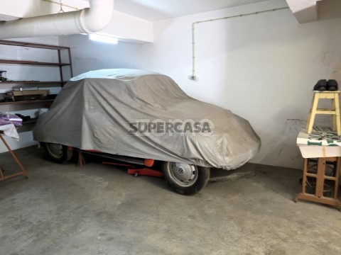 Parqueamento/Garagem
