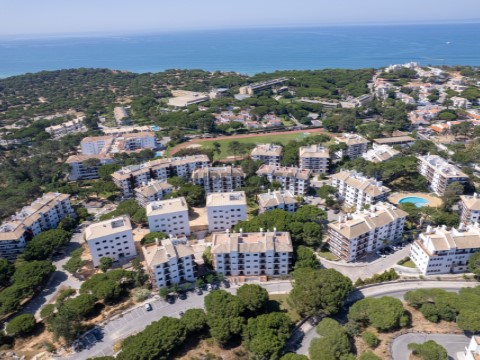 Apartamento T1+1 na Rua da Falésia, Albufeira e Olhos de Água