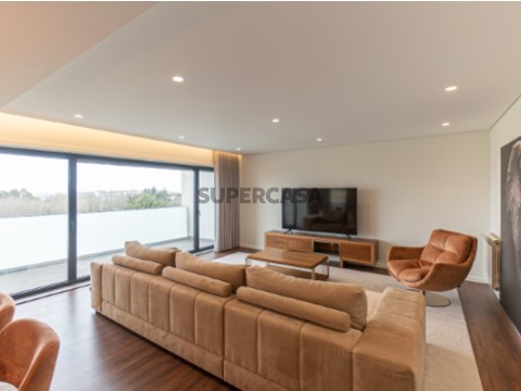 Apartamento T3 em Cidade da Maia, Maia