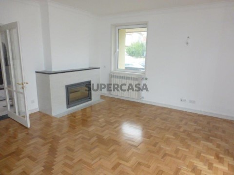 Moradia T4+1 em Lordelo do Ouro e Massarelos, Porto