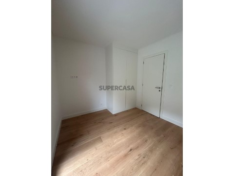 Apartamento T2 moderno para arrendamento na Arrentela - Seixal