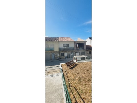 Andar de Moradia T2 Duplex na Rua 24 de Junho, Azurém