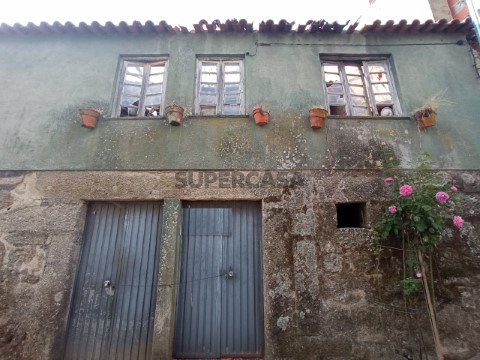Moradia em Rio de Loba, Viseu