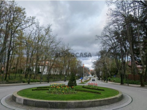 Apartamento T4 em Viseu, Viseu
