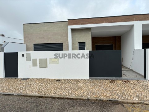 Moradia Nova para Arrendamento Alcochete.