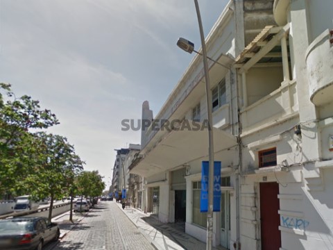 Prédio em Glória e Vera Cruz, Aveiro