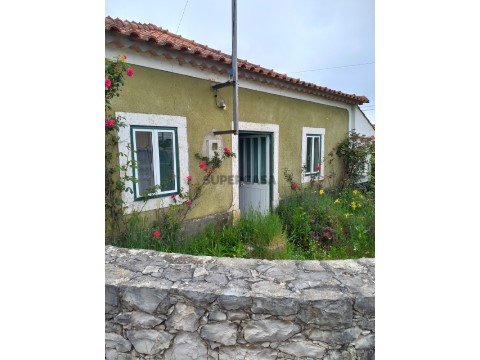 Maison 2 Chambres Duplex au Rua Principal, Atouguia