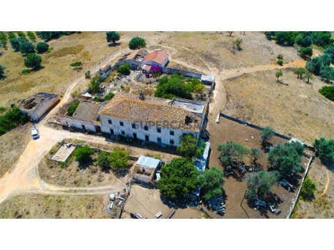 Quinta em ruinas em Albufeira