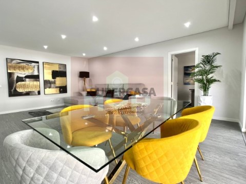 Apartamento T3 novo com estacionamento e piscina Olhão