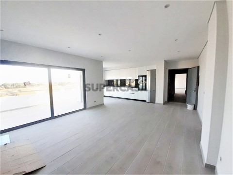 T1/T2/T3 em contrução, com garagem, em Quelfes