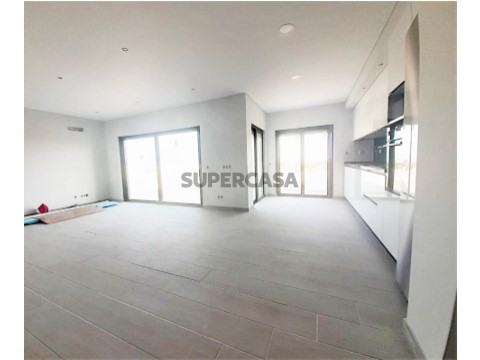 T1/T2/T3 em contrução, com garagem, em Quelfes