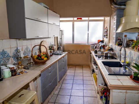 Prédio T6 com AL ativo na da Baixa de Faro