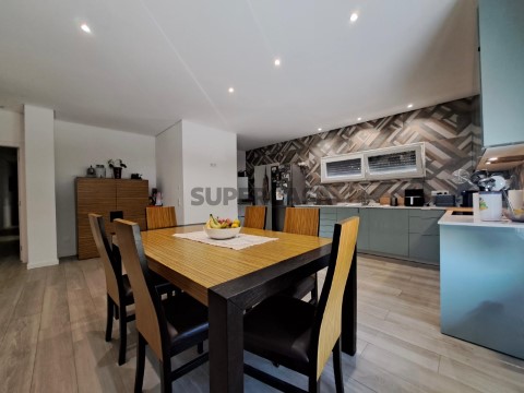 Moradia Térrea Moderna V3+ T2 com Vista Mar - Santa Bárbara de Nexe