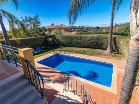 Villa T4 Triplex em Estrada das Pereiras, Ferreiras