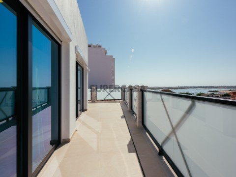Apartamento T3 na Rua 1 de Maio, Conceição