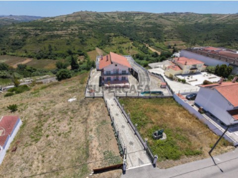 Fachada - Moradia, A Casa das Casas