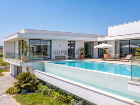 Moradia de Luxo com piscina na Natureza junto ao Mar (54)