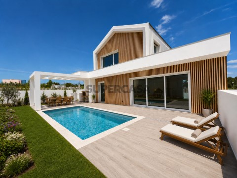 Moradia com piscina em Obidos