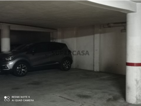 1657813477132 lugar garagem AF e AG
