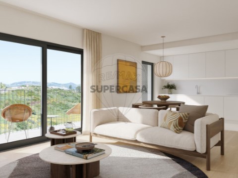 Apartamento T2 em Santo António dos Cavaleiros e Frielas, Loures