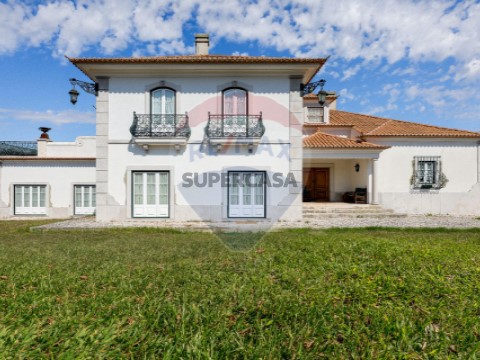 Maison 4 Chambres au Bucelas, Loures