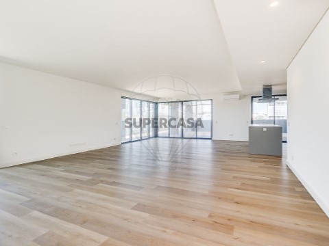 Apartamento T4 em Algés, Linda-a-Velha e Cruz Quebrada-Dafundo, Oeiras