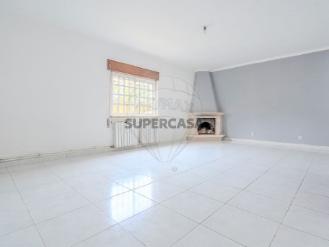 Huis 6 kamers Op Santa Iria de Azoia, São João da Talha e Bobadela, Loures