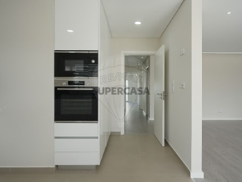Apartamento T2 em Póvoa de Santo Adrião e Olival Basto, Odivelas
