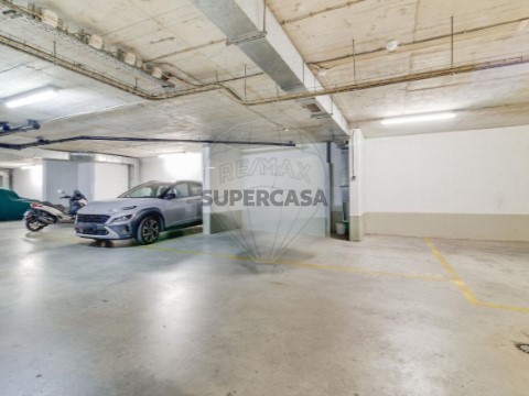 Garagem em Campolide, Lisboa