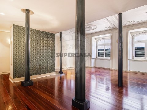 Apartamento T2 em Misericórdia, Lisboa