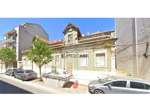 Prédio em Barreiro e Lavradio, Barreiro