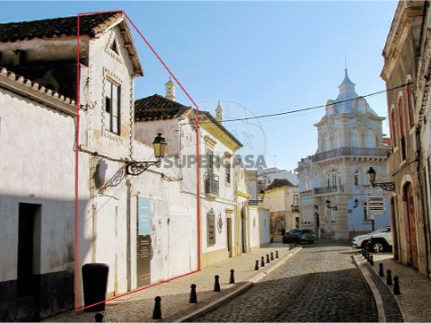 Prédio em Faro (Sé e São Pedro), Faro